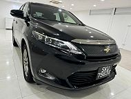 Toyota Harrier Premium 2.0 Sunroof 2015 Rear Entertainment Black